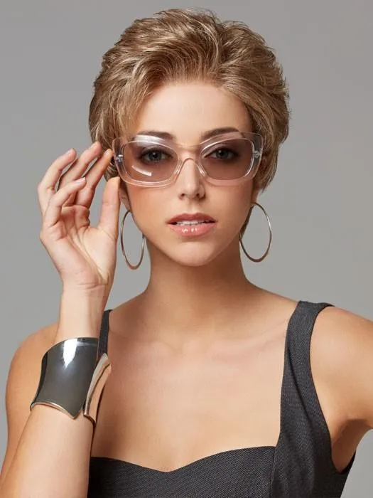 Первый парик: искусственный или натуральный?