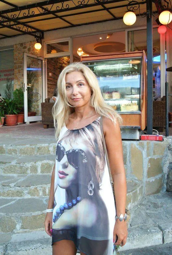 Стрижка и укладка парика