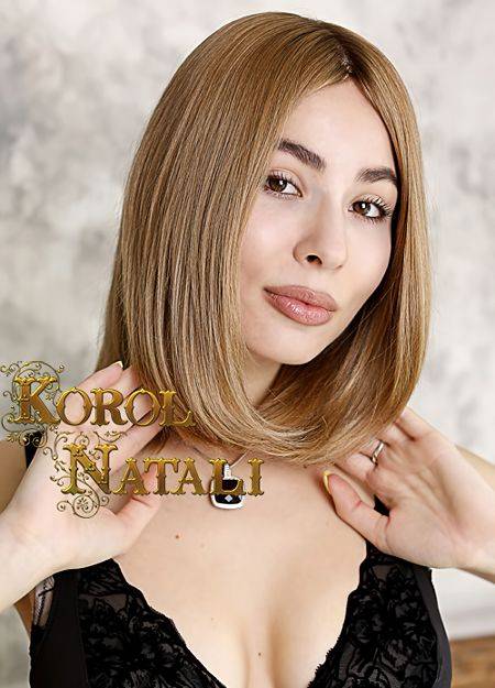 Фото 1. Натуральный парик средней длинны Gold_1/28 русого цвета.